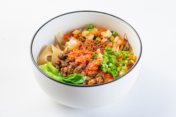 剁椒臊子肉拌面